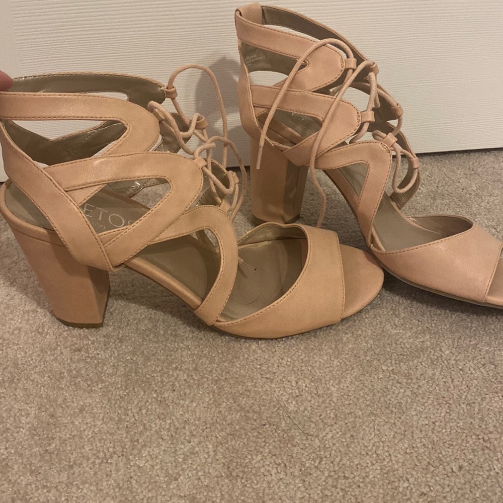 Brand new heels from DSW, light pink